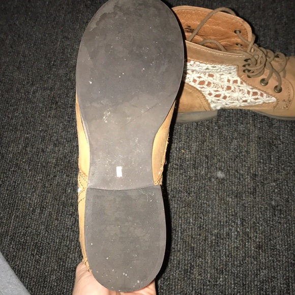 Steve Madden ankle combat boot with lace - Picture 3 of 4